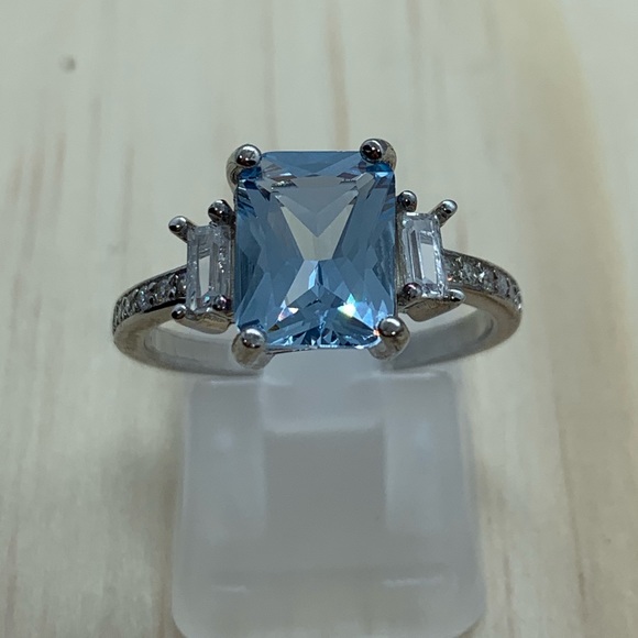 Silver Ring - Picture 2 of 5